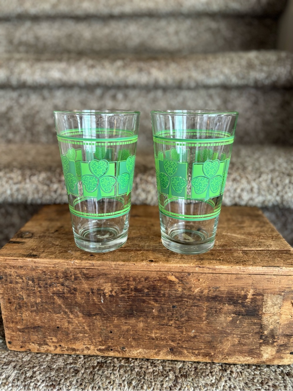 Green Clover Pattern Drinking Glasses - Set of 2